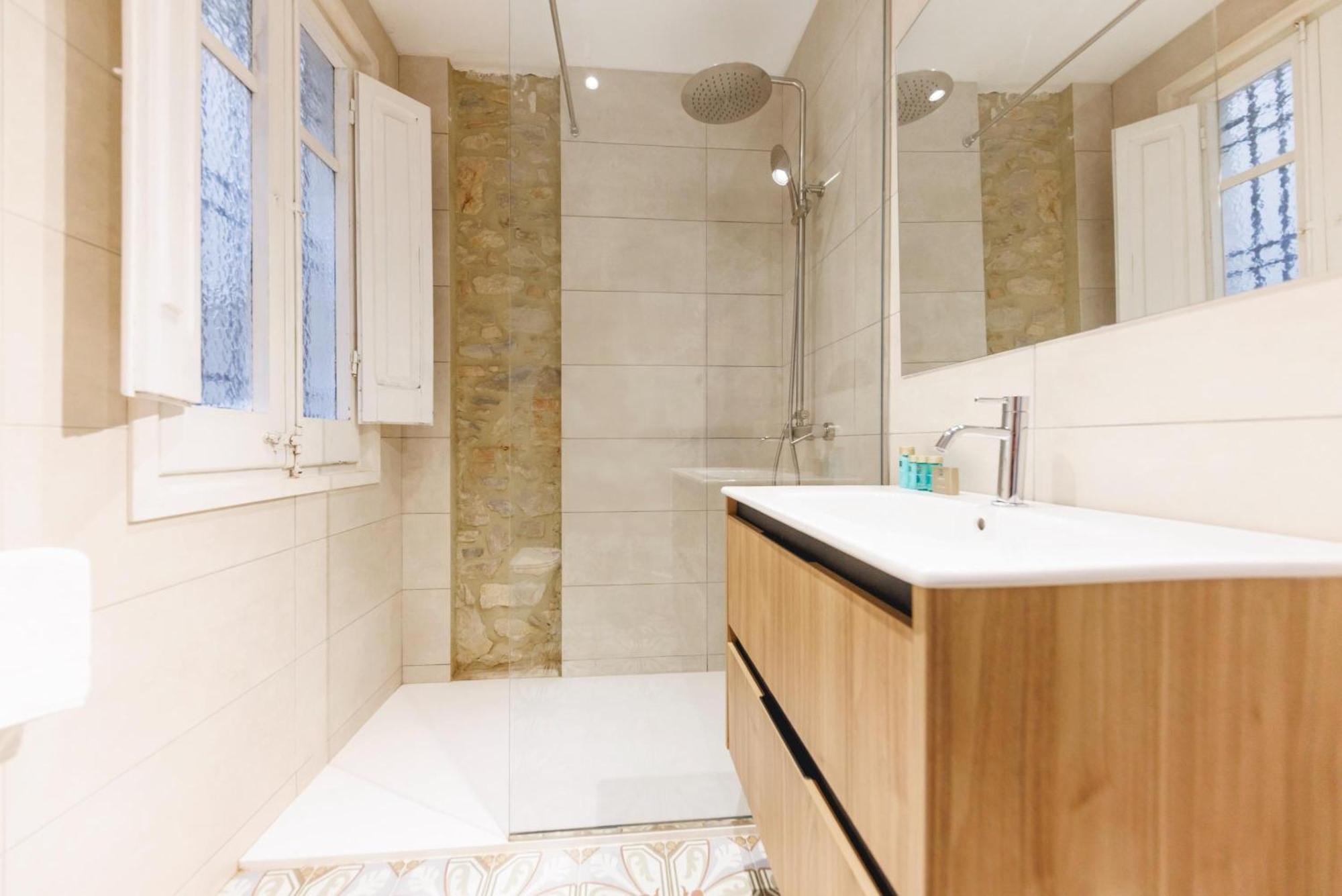 Bravissimo El Lleo, Bright 4-Bedroom Apartment Girona Kültér fotó