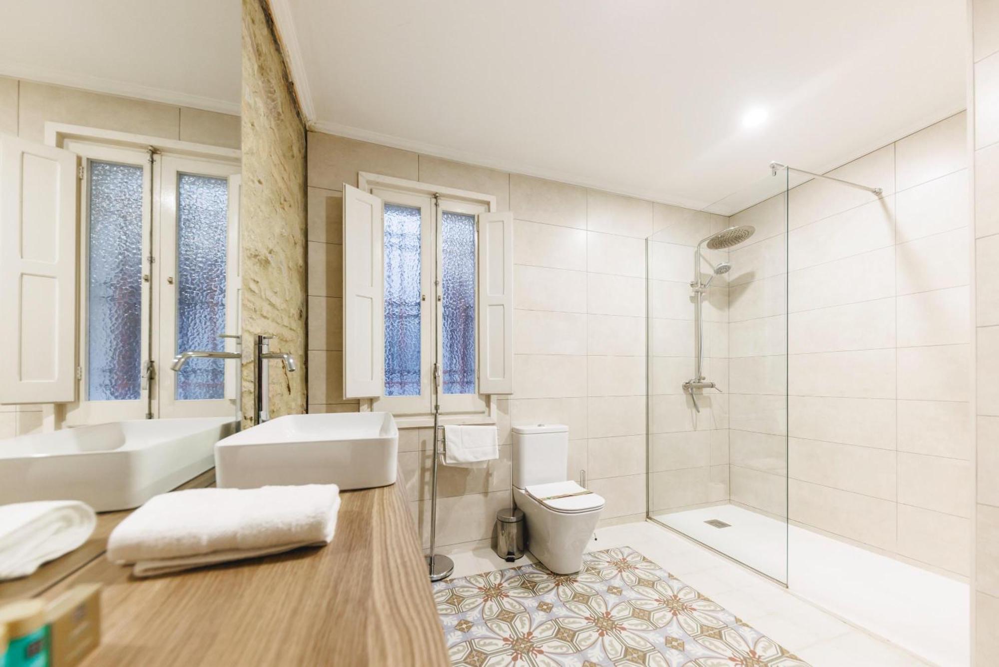 Bravissimo El Lleo, Bright 4-Bedroom Apartment Girona Kültér fotó