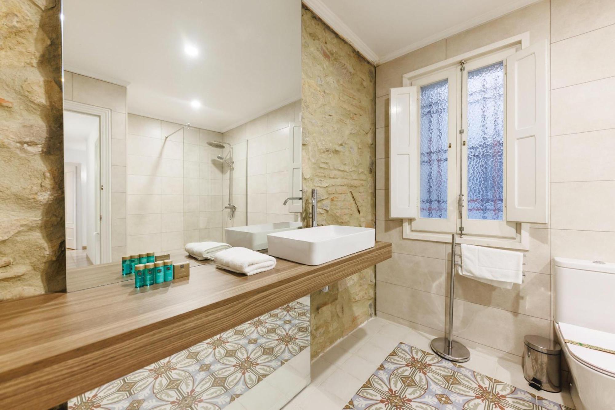 Bravissimo El Lleo, Bright 4-Bedroom Apartment Girona Kültér fotó